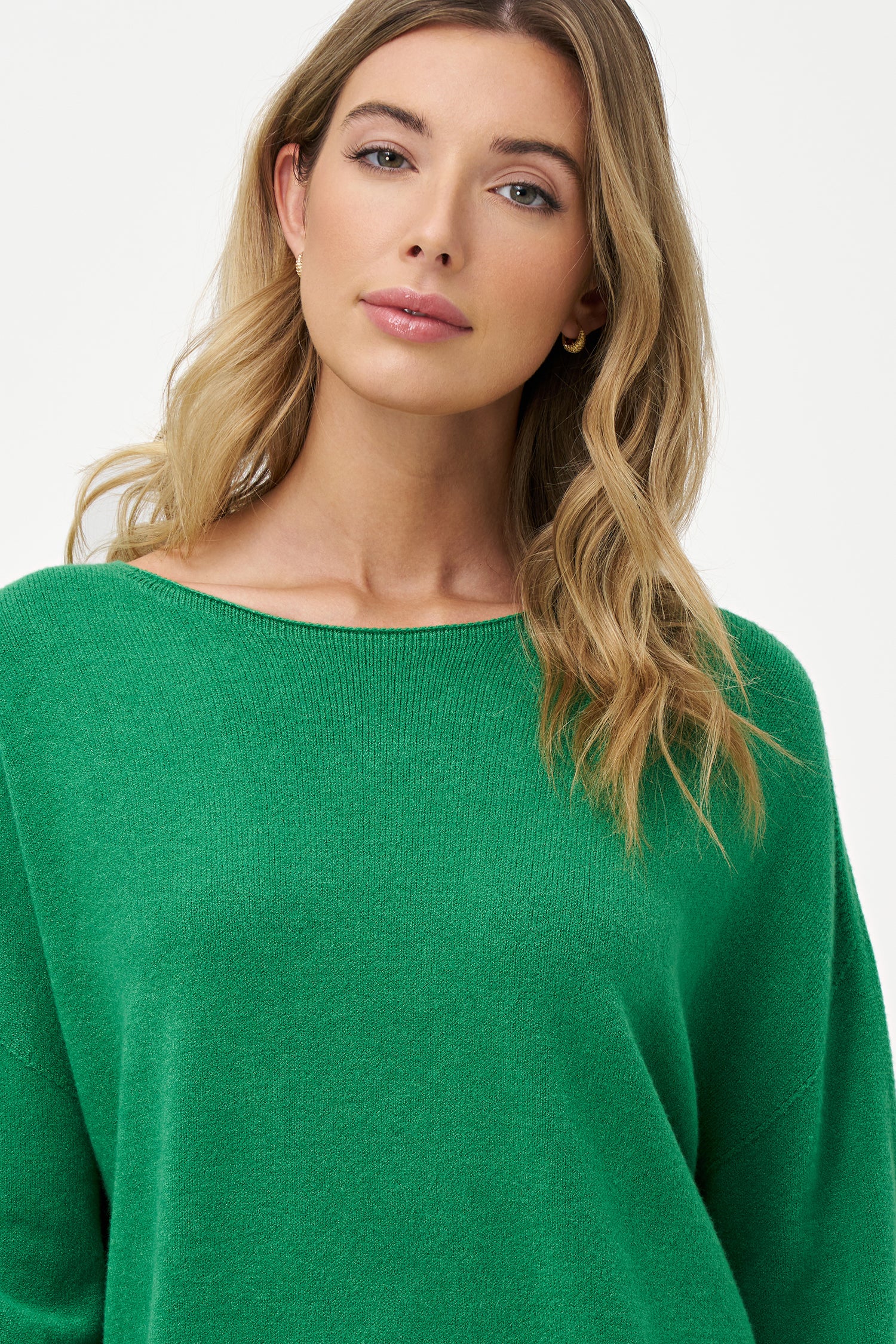 Green viscose blend sweater with long sleeves, round neckline and ribbed hem in a relaxed, comfortable silhouette