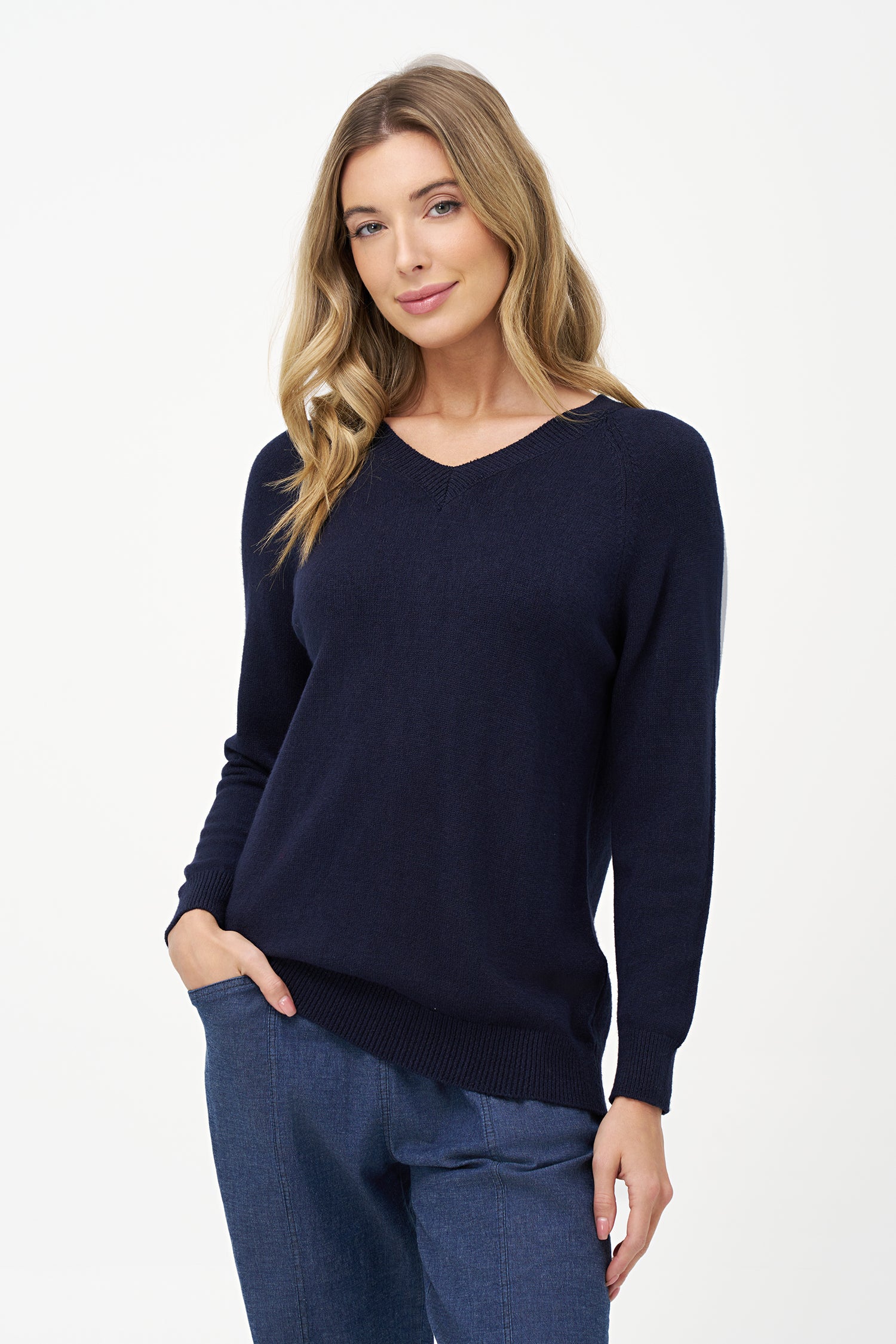 Blue knit sweater with V-neckline, soft viscose blend and ribbed cuffs for a casual, breathable and comfortable everyday look